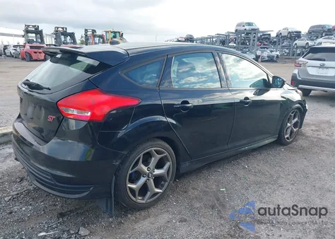 2017 Ford Focus St z USA, uszkodzony, nr VIN 1FADP3L92HL234049